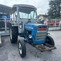 Ford 3000 con tettuccio