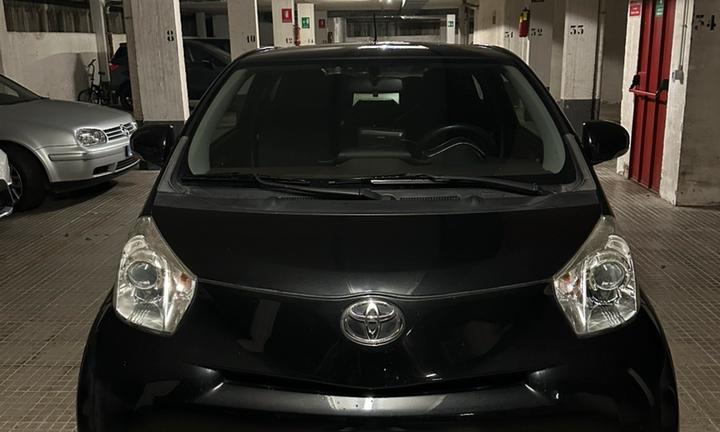 Toyota iq