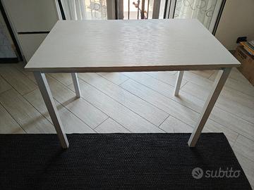 Tavolo rettangolare allungabile 