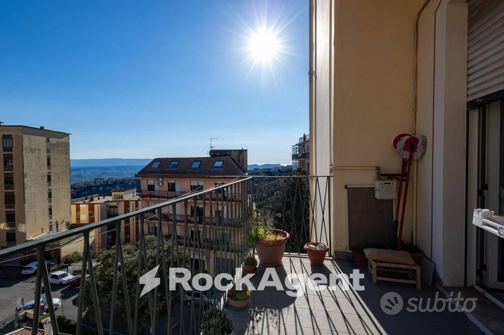 Appartamento di 129 m² con 4 locali a Catanzaro