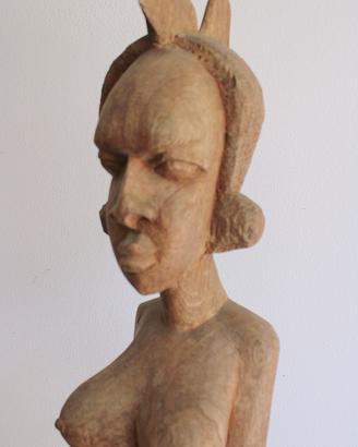 Statua in legno " Etnica "