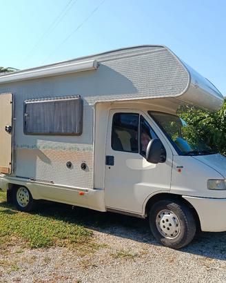 Camper mansardato CI 