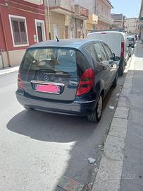 Automobile familiare indistruttibile