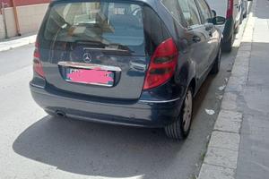 Automobile familiare indistruttibile