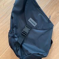 Zaino monospalla Invicta come nuovo