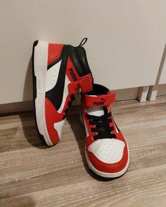 Scarpe ginniche da bambino n. 30 marca Puma 