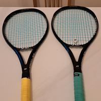2 racchette Yonex Ezone 100 - 300, man 3.