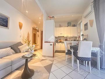 2 LOCALI A LA SPEZIA