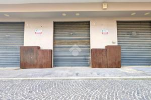 NEGOZIO A FRATTAMAGGIORE