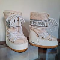 MOON BOOT 