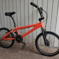 bicicletta BMX