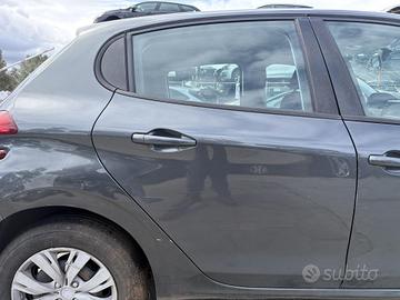 PORTIERA POSTERIORE DESTRA PEUGEOT 208 Serie (12>1