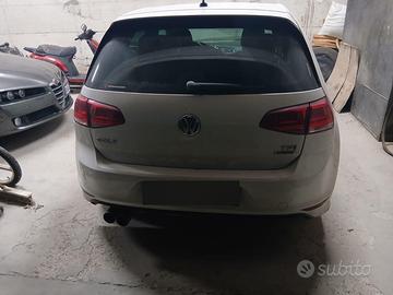 Golf 1.600 bensina Rline anno 2016 km 155.000