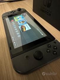 Nintendo switch come nuova + joystick e super mari