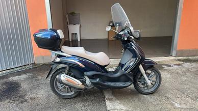 Beverly 350
