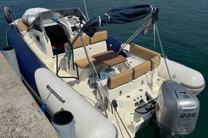 Gommone zodiac nzo 700 cabin honda 225 carrello