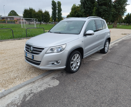 Tiguan R benzina 200 CV 4x4