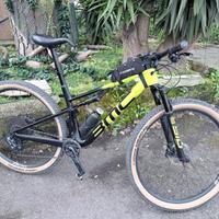 BMC mountain bike full carbon