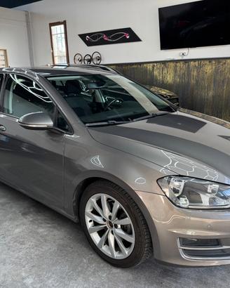 Volkswagen Golf Business 1.6 TDI DSG 5p. Highline 