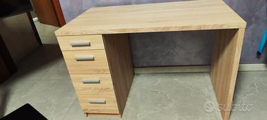 Scrivania 