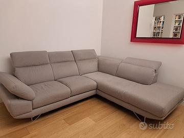 DIVANO CON CHAISE LONGUE 