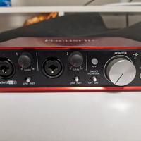 Focusrite scarlett 2i2 2th generazione