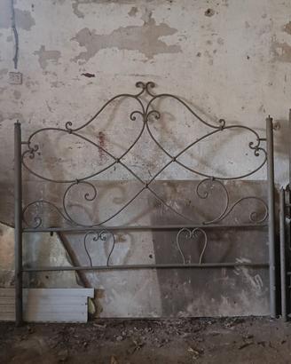 Letto matrimoniale in ferro battuto