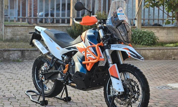 Ktm 790 adventure LEGGERE