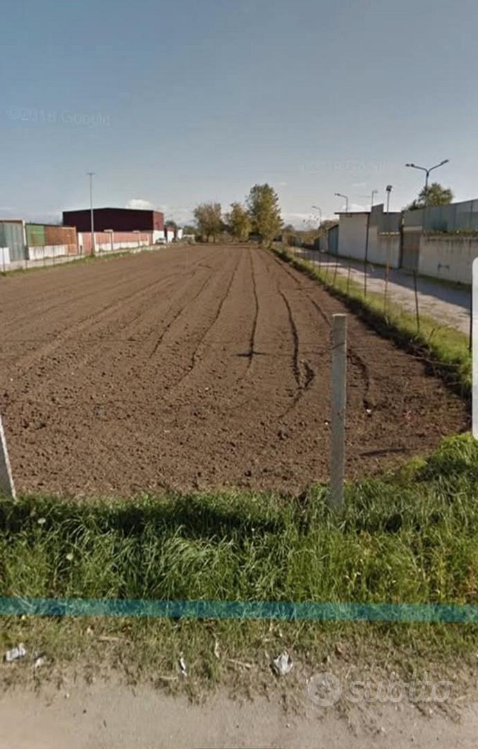 Terreno fronte strada 1284 mq - Vista 2