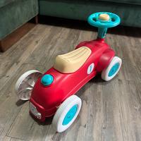 Macchinina cavalcabile per bambini