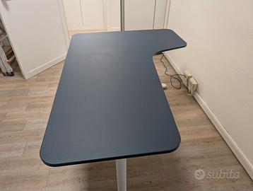 Scrivania da ufficio ergonomica