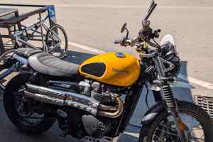 Triumph scrambler 900 allestimento cross anni 70
