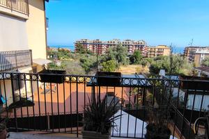 120 mq garage zona Canalicchio/Tivoli vista mare