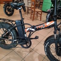 la bici  elettrica maschio 