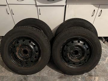 Cerchi + gomme invernali (attacco KIA)