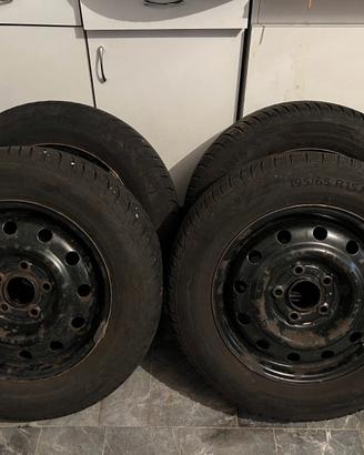 Cerchi + gomme invernali (attacco KIA)