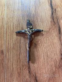Piccolo crocifisso in bronzo