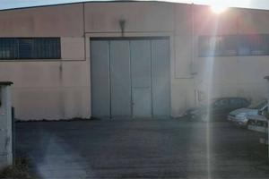 Immobile di 800 m² con 1 locale a Castelfranco Emi