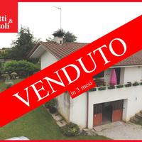 Interessante CASA BIFAMILIARE a Castions di Strada