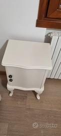 comodini bianchi shabby chic coppia