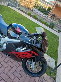 CBR 600f 