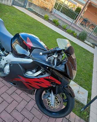 CBR 600f 