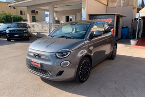 Fiat 500 500e Berlina 42 kWh La Prima