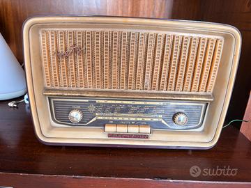 Radio a valvole Telefunken Mery Mod. R266