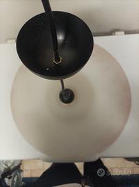 Lampadario rotondo rosa da cucina