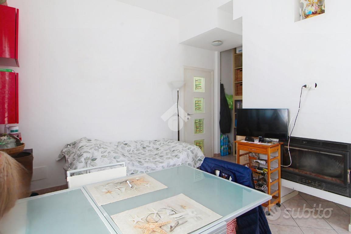 3 LOCALI A VECCHIANO - Vista 4