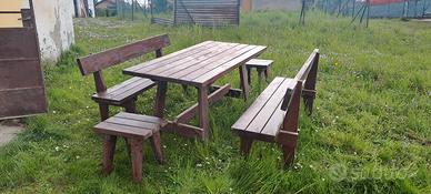 tavolo con panche e sgabelli bonsaglio