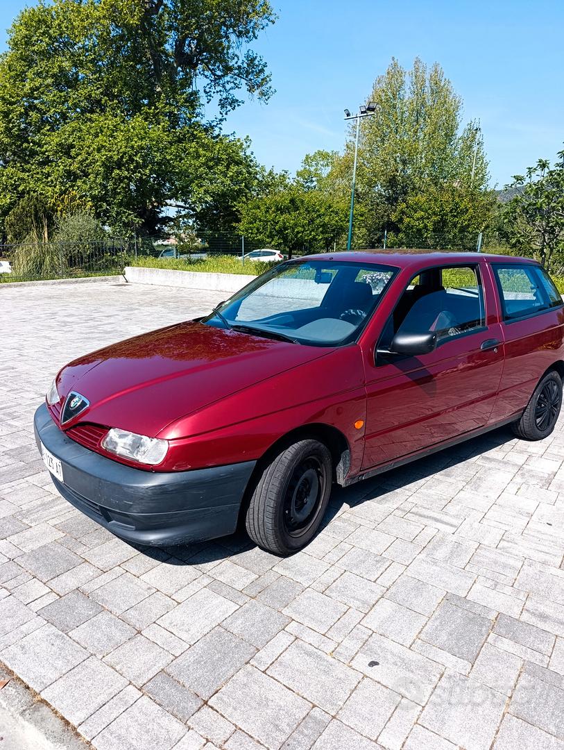 Alfa Romeo 145 1995 photo 2