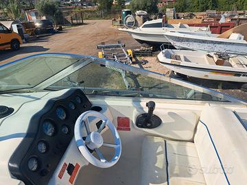 Barca sea ray 230 URGEN