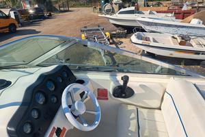 Barca sea ray 230 URGEN